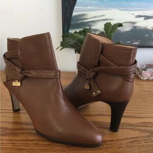 NWOT Hugo Boss Brown Leather Ankle Booties - Classic Heeled Boot